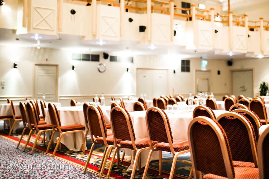 The Dragon Suite, The Angel Hotel photo #3