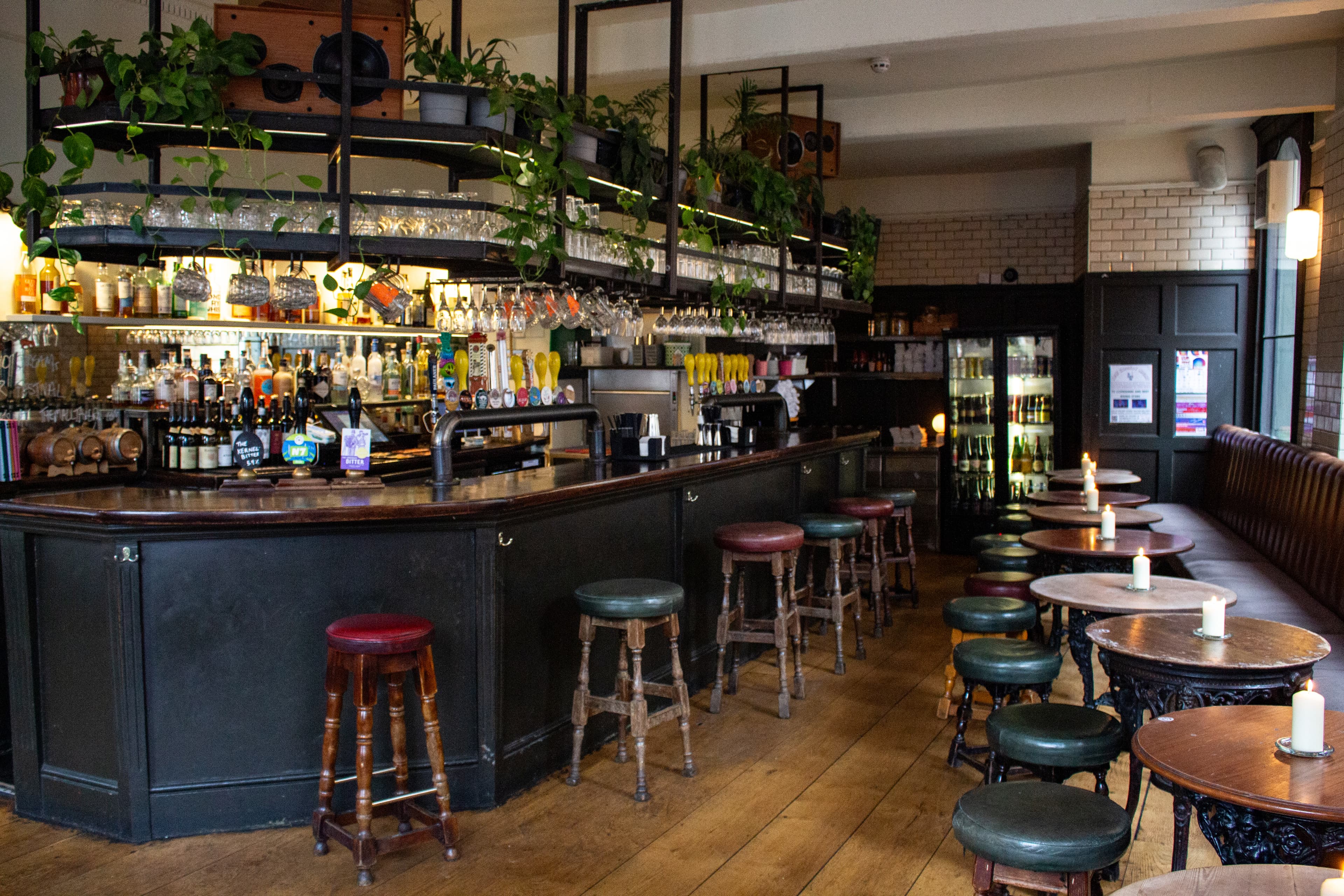 The Mall Tavern Front Bar