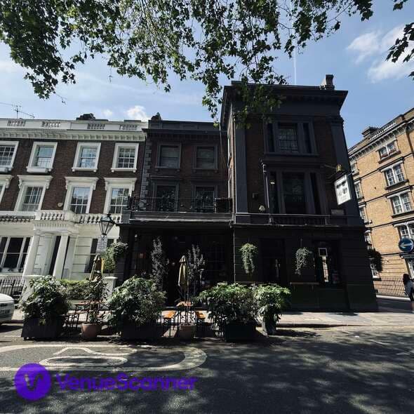 The Mall Tavern photo #3