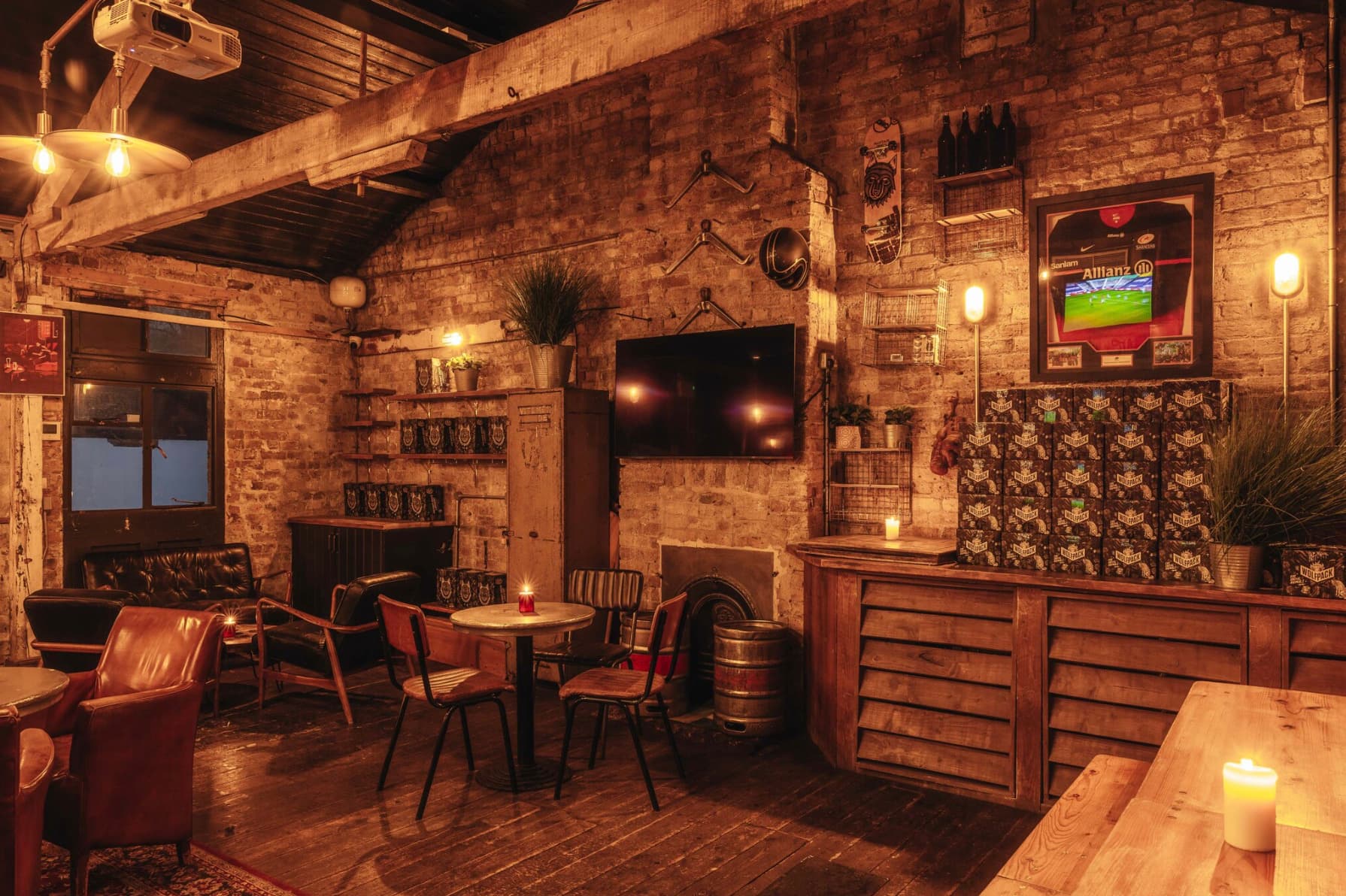 Wolfpack Queens Park, Upstairs photo #2