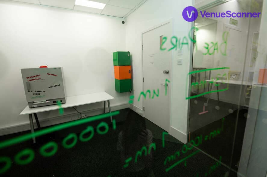 Tenovus Virus Tinkerers - Escape Room, Exitus Escape Rooms photo #2