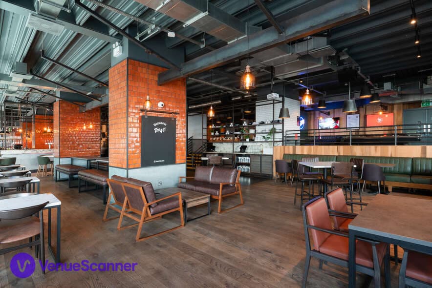 Whole Venue, The 411 photo #3