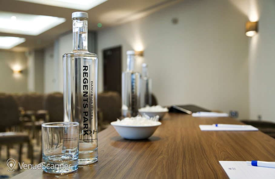 Denis Compton Suite, Christmas At Danubius Hotel Regents Park photo #3