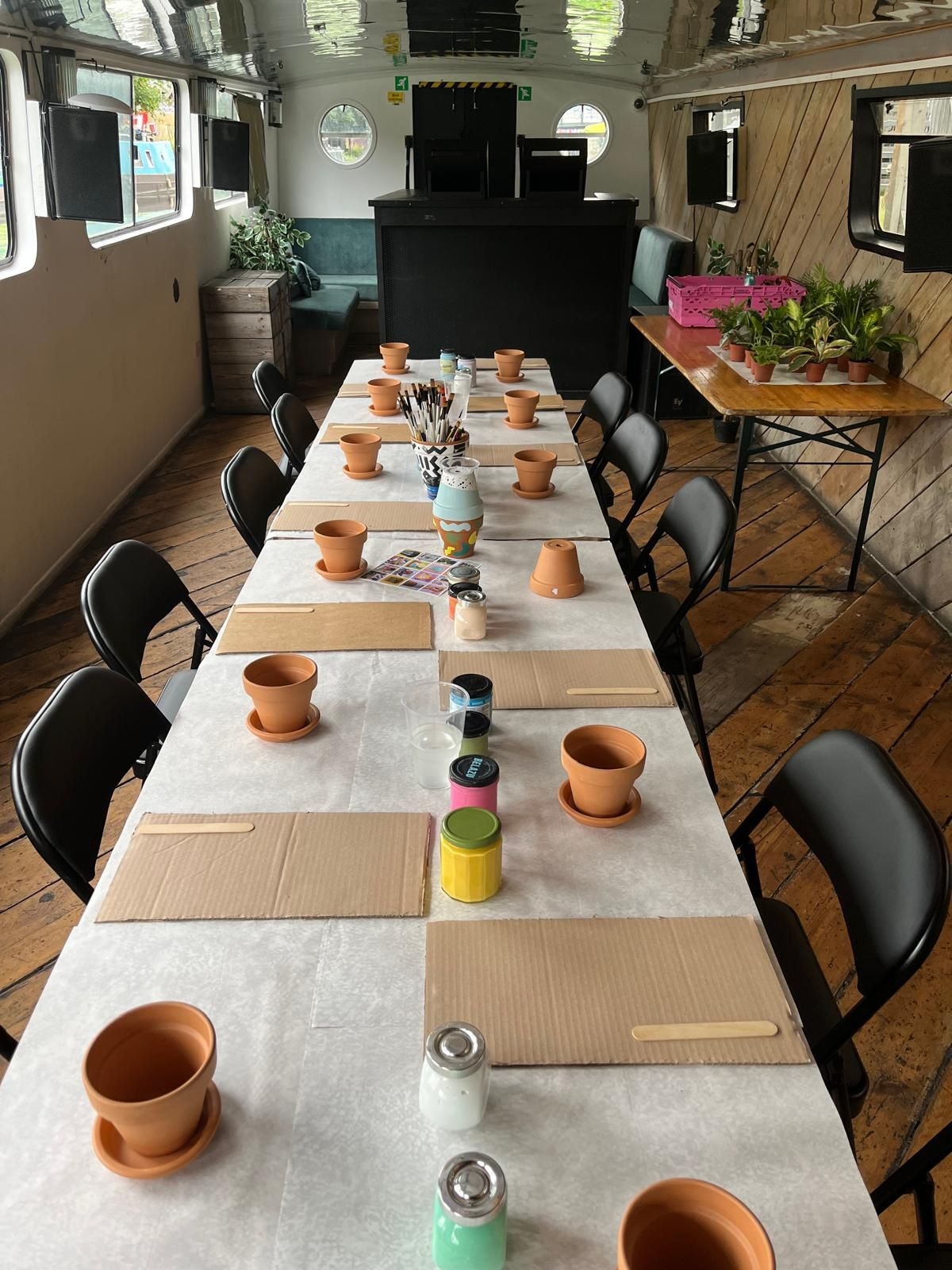 Photo of Studio 9294 & Number 90, Mary Read - Canal Boat