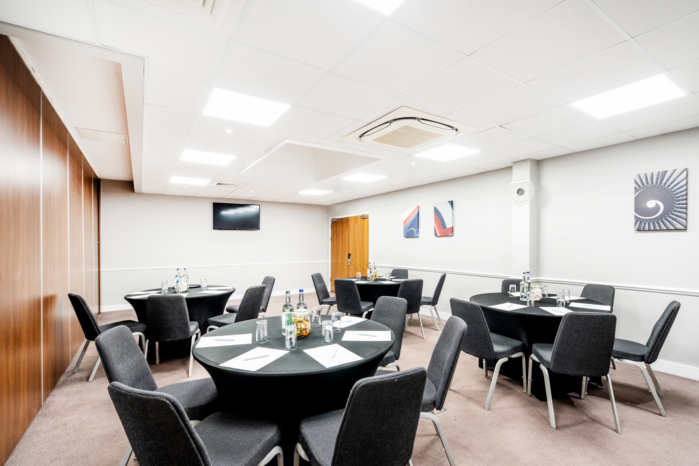 Photo of Holiday Inn London Luton Airport, Meeting Room 1