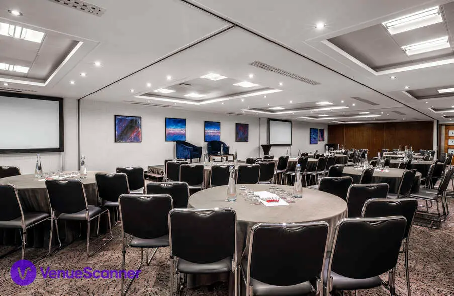 Milton, Leonardo Royal London St Paul's photo #2