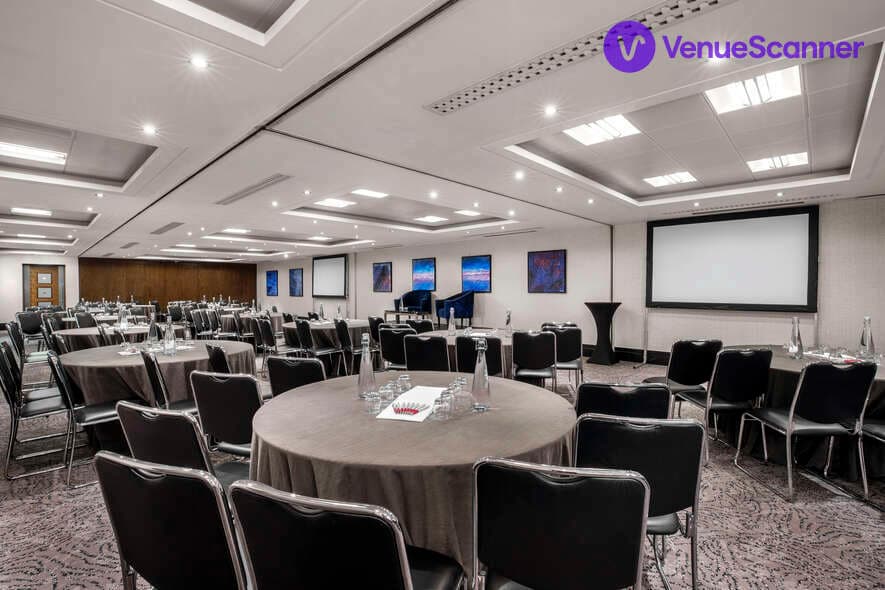 Milton, Leonardo Royal London St Paul's photo #1