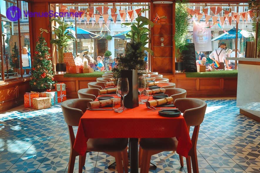 Impossible Tea Room, Impossible Wonderbar And Tea Room YORK photo #3