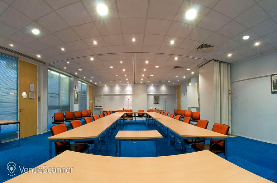 Presentation Room, Regus Bracknell Arlington Square photo #1