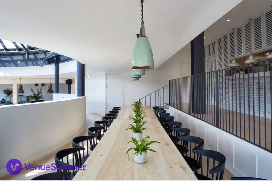 601 Queen’s Road photo #3