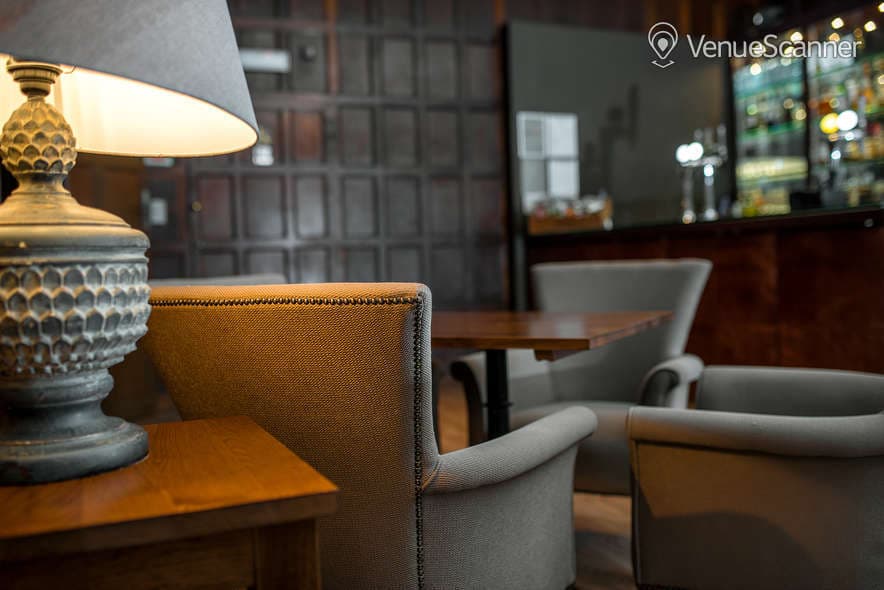 Lutyens Bar, New Place Hotel - Hampshire photo #2