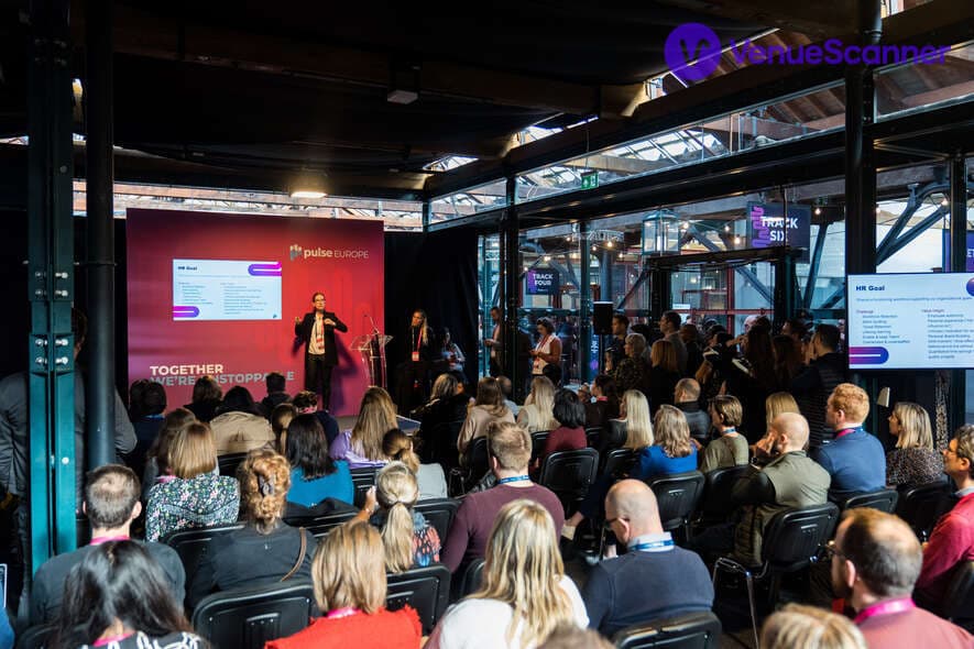 Quayside Breakouts, Tobacco Dock photo #1