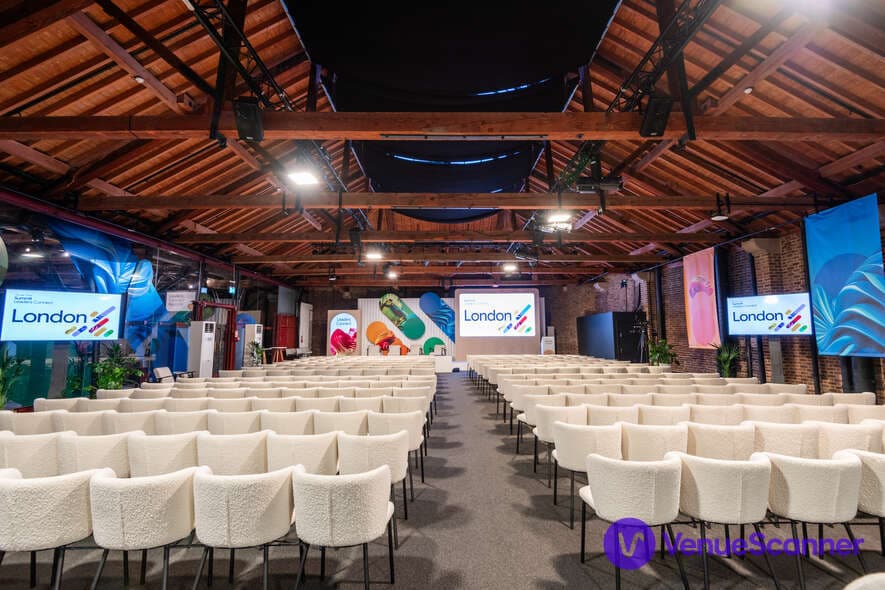 East Mall 1, Tobacco Dock photo #1