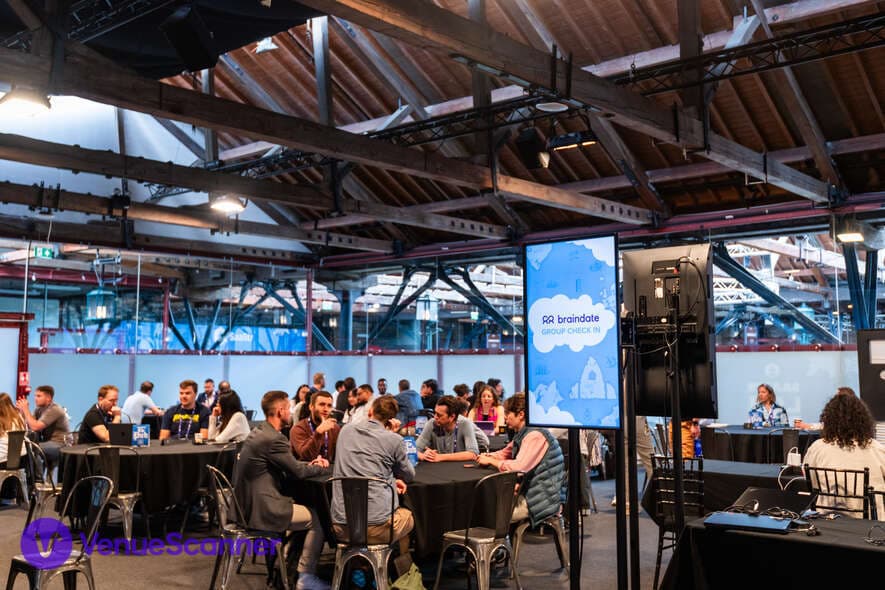 Little Gallery, Tobacco Dock photo #3