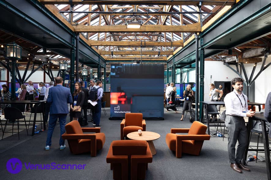 East Mall Breakouts, Tobacco Dock photo #2