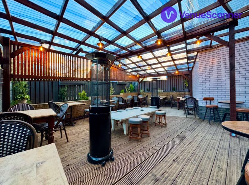 Beer Garden, Carbobar photo #2