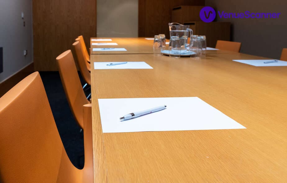 The Lawrance Luxury Aparthotel, Conference Room And Accommodation photo #3