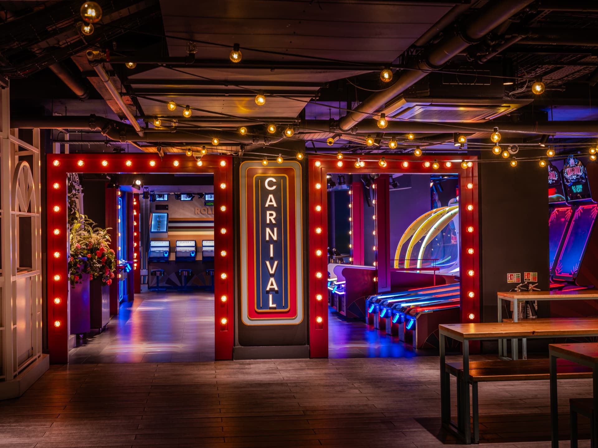 Swingers West End photo #2