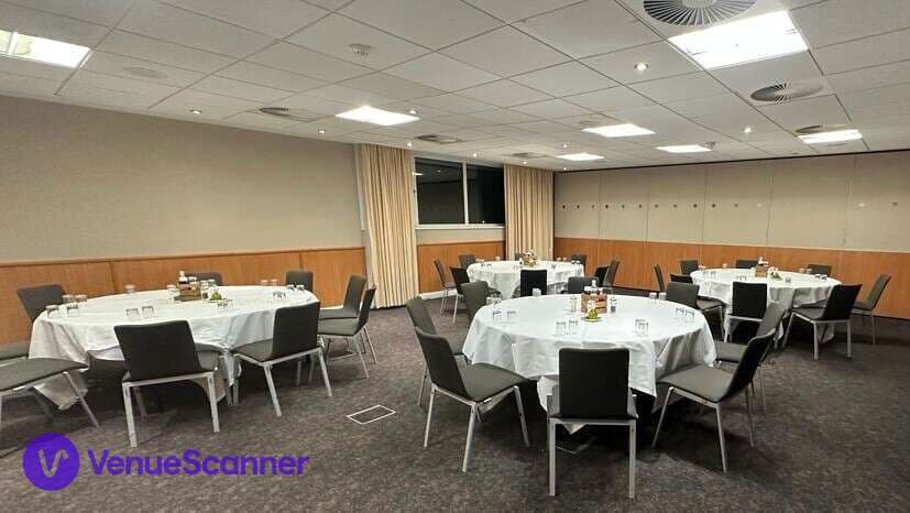 Simpson, Novotel Milton Keynes photo #1