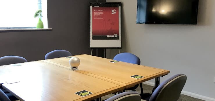 Executive Room Up To 6 People