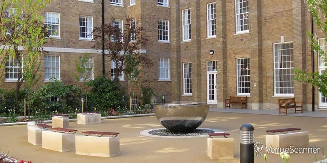 Large Common Room Wg, Goodenough College photo #3