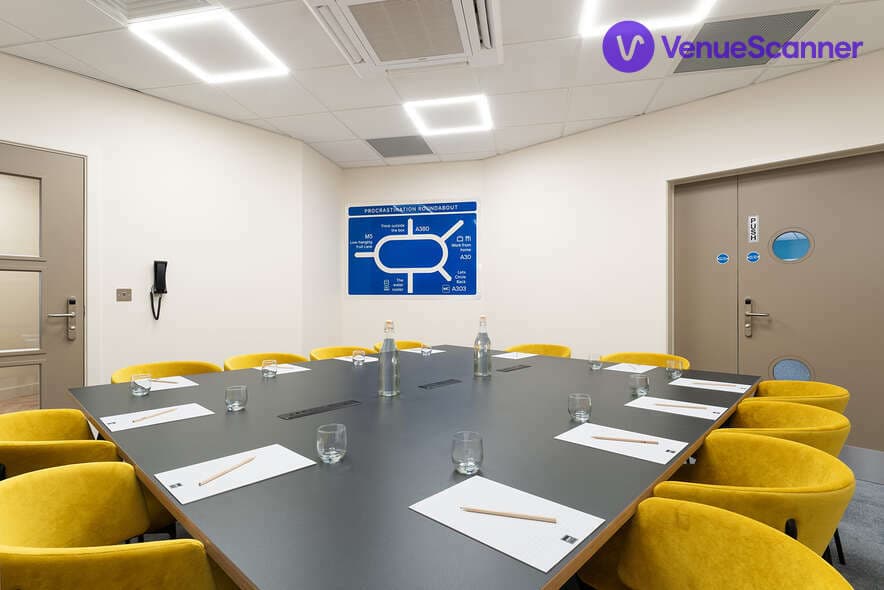 Round-About Board Room, Hampton By Hilton Torquay photo #1