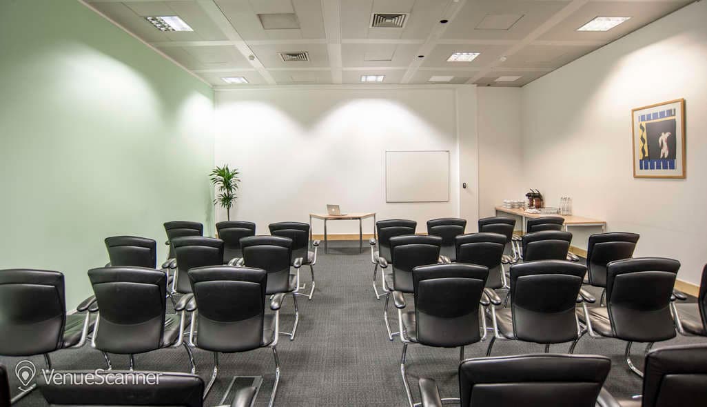 Tana, Regus Heathrow Stockley Park photo #1