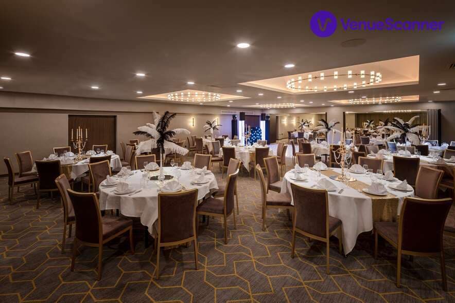 Exclusive Hire, Holiday Inn London Gatwick Worth photo #3