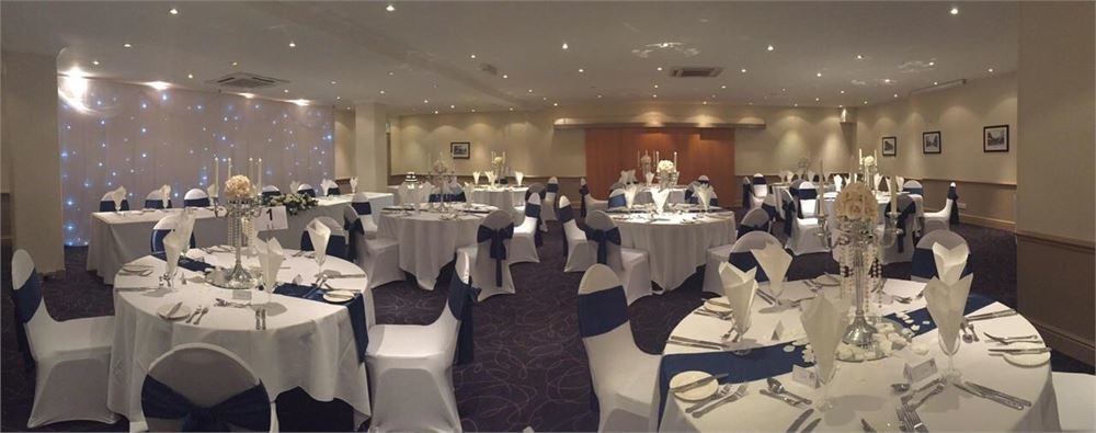 Photo of Cresta Court Hotel