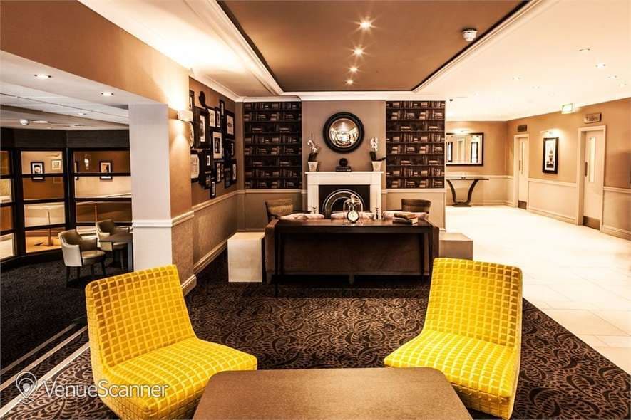 Cresta Court Hotel photo #3