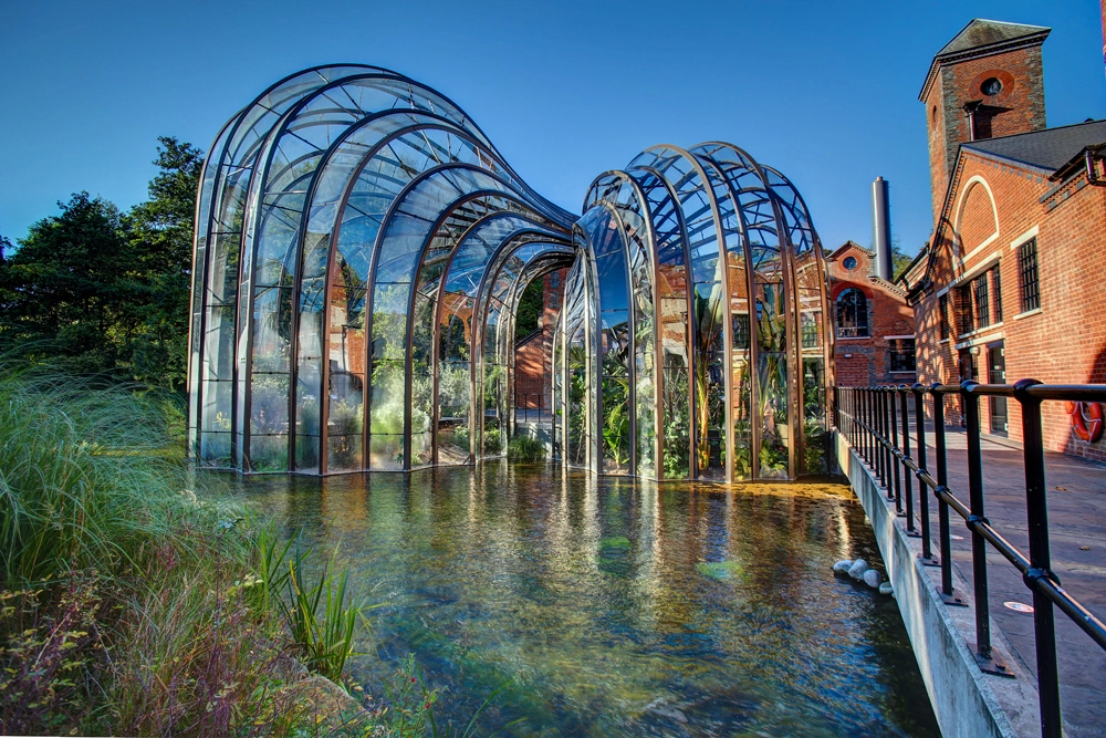Photo of Bombay Sapphire Distillery, The Glasshouses