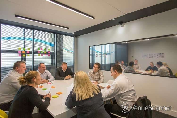 The Boutique Viewing Room, The Buzz Rooms photo #2