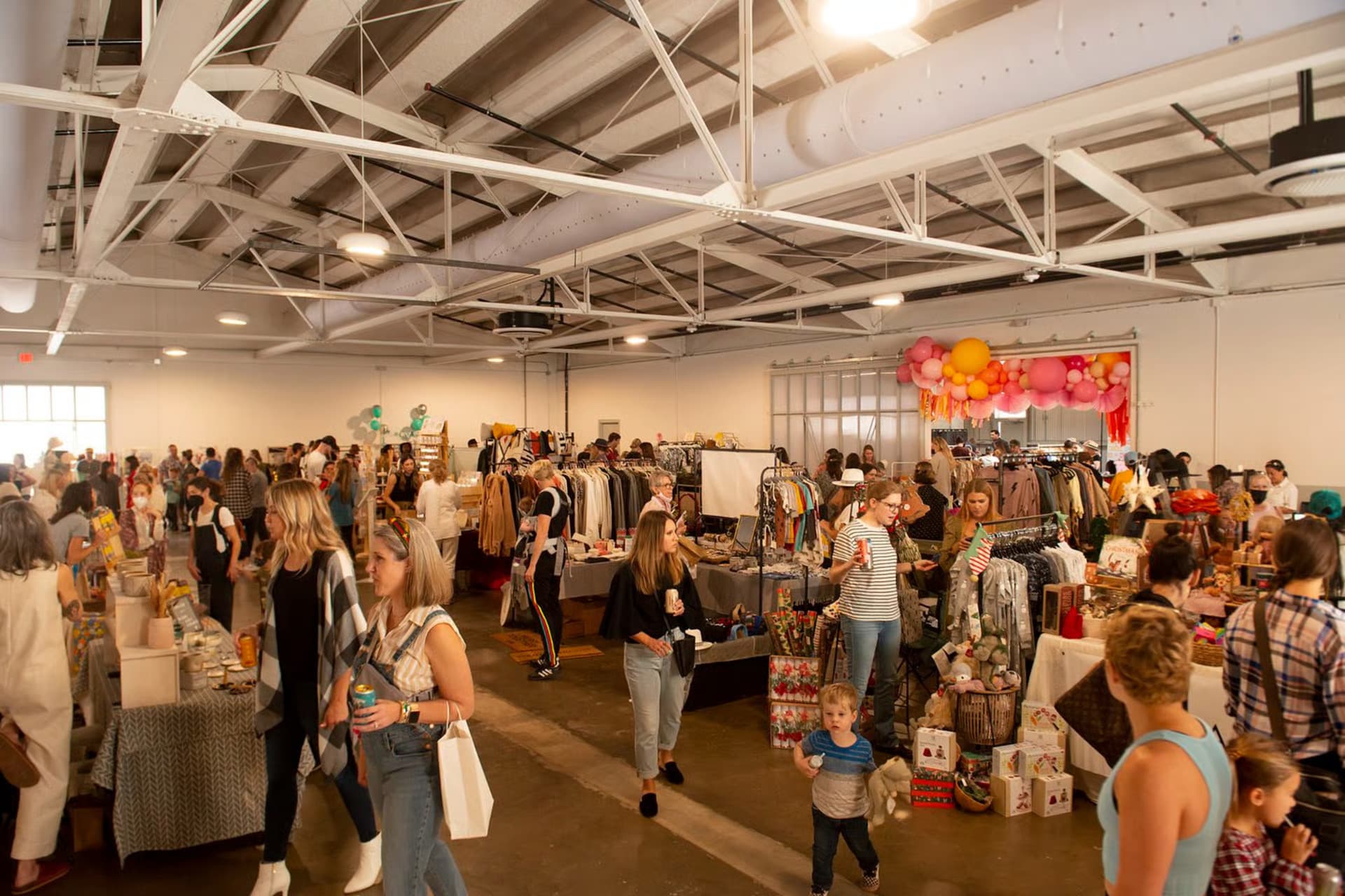 Studio Warehouse, Distribution Hall photo #2