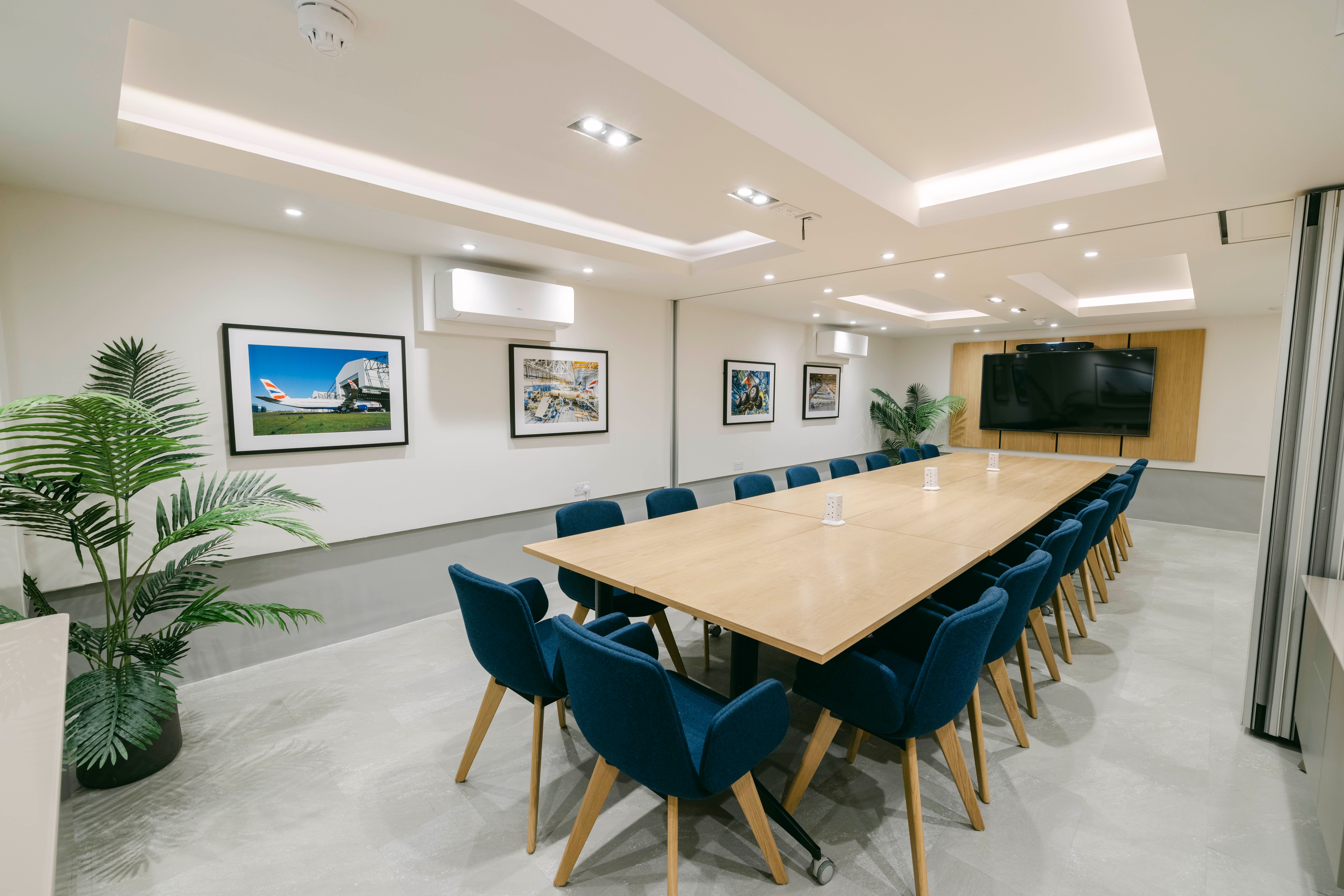 Photo of No 4 Hamilton Place, Airbus Boardroom