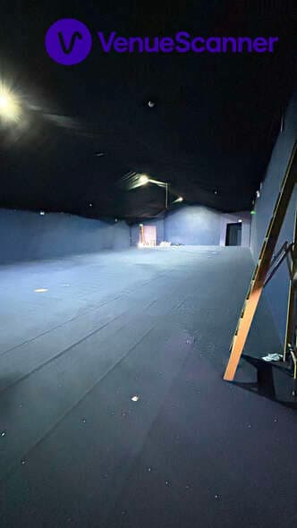 Warehouse, Urban Oasis photo #2