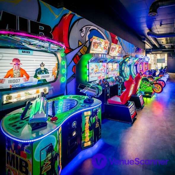 Bowl, Break, Sing & Game, The Light, Redhill photo #2