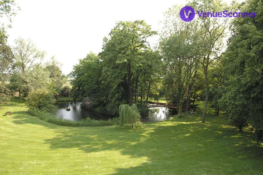 Gazebo & Grounds, Mulberry House photo #2