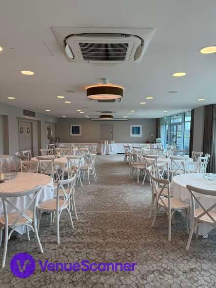 Starboard Suite, Captains Club Hotel & Spa photo #3