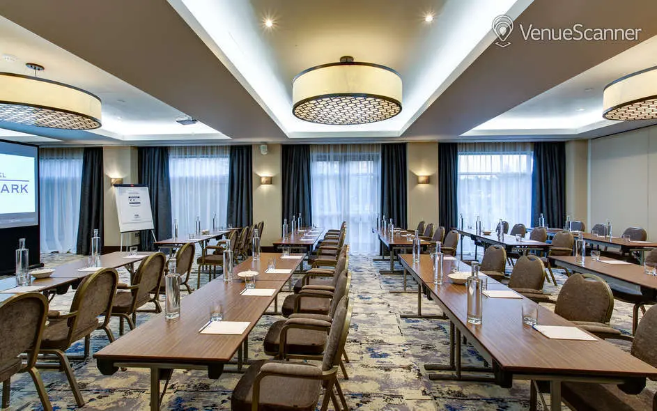 Denis Compton Suite, Danubius Hotel Regents Park photo #2