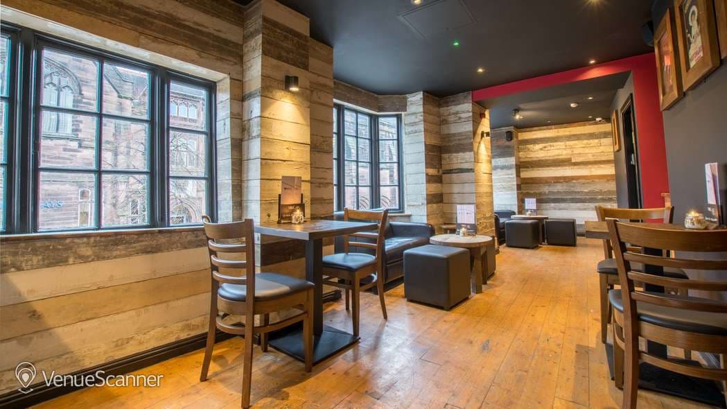 Veeno Chester, Exclusive Hire photo #3