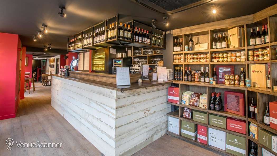 Exclusive Hire, Veeno Chester photo #1