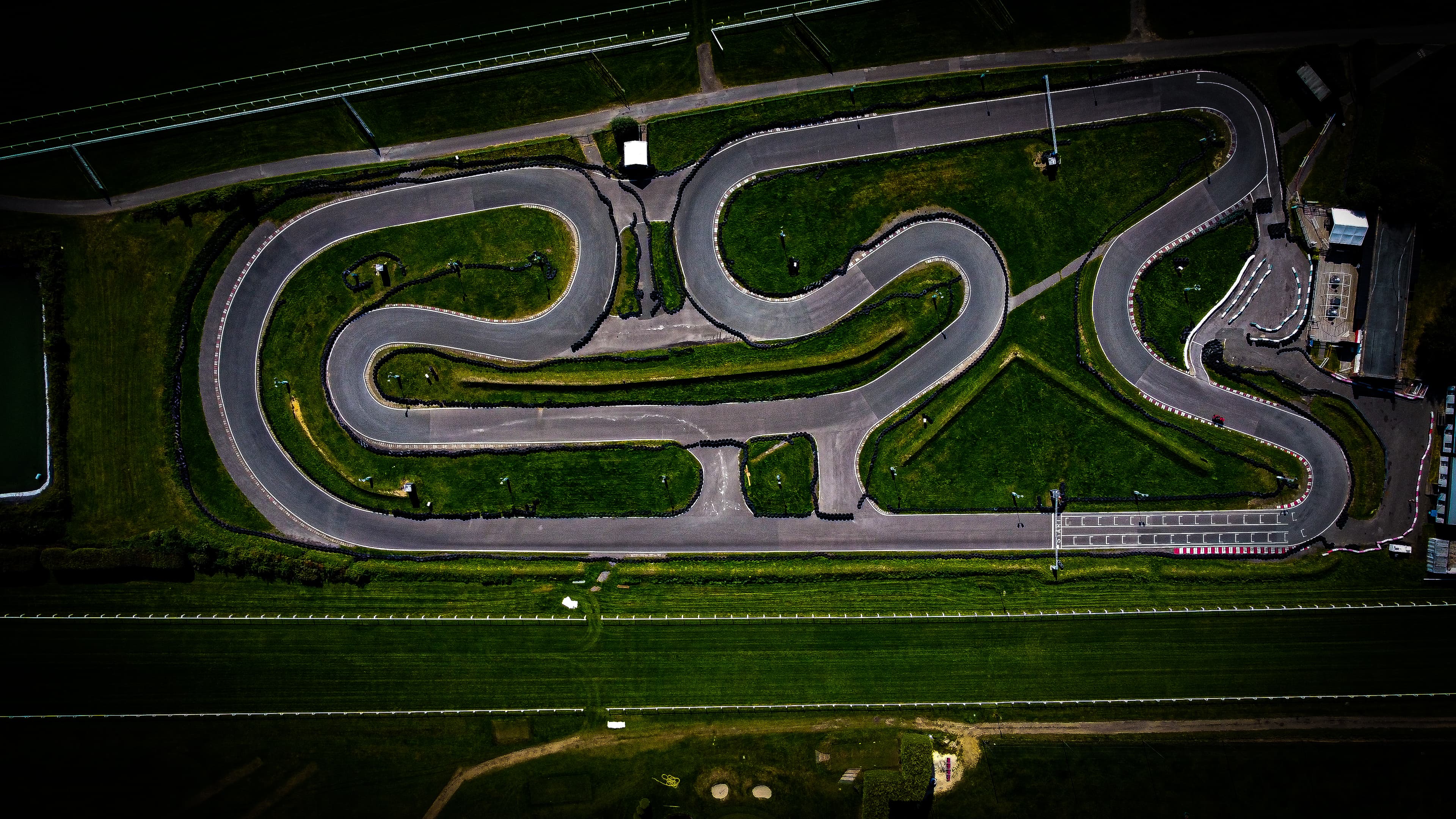 Daytona Sandown Park, GP Circuit (900m) photo #2
