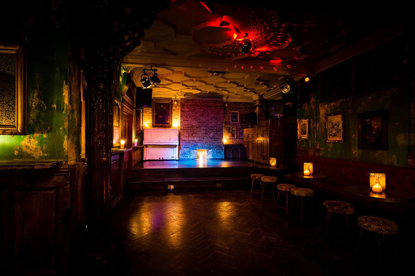 Paradise By Way Of Kensal Green, Music Room photo #2