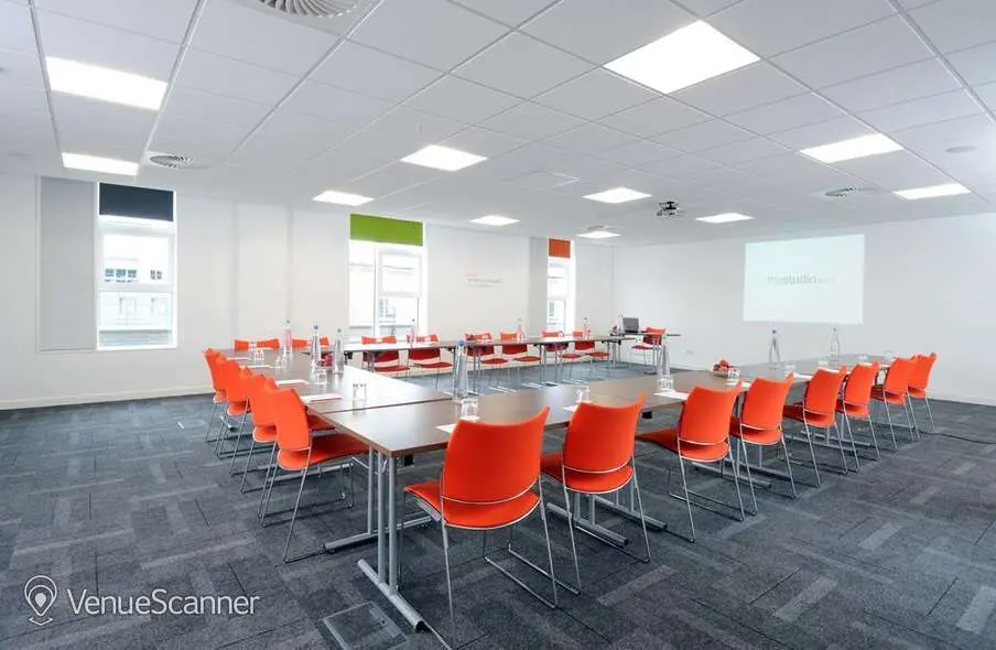 Buzz, Thestudio Manchester photo #2