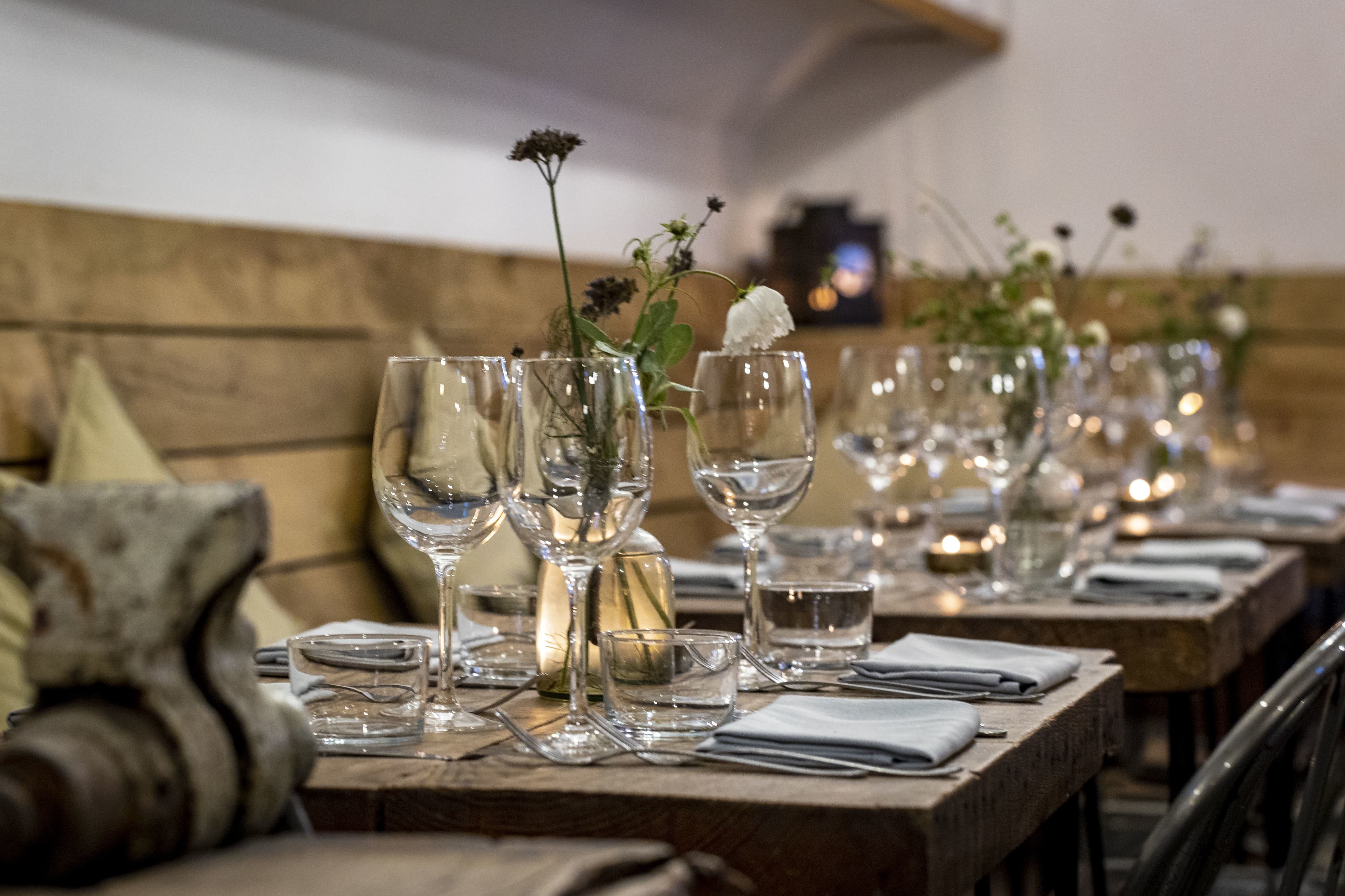 Barge East, Lower Deck (Partial Hire) photo #2