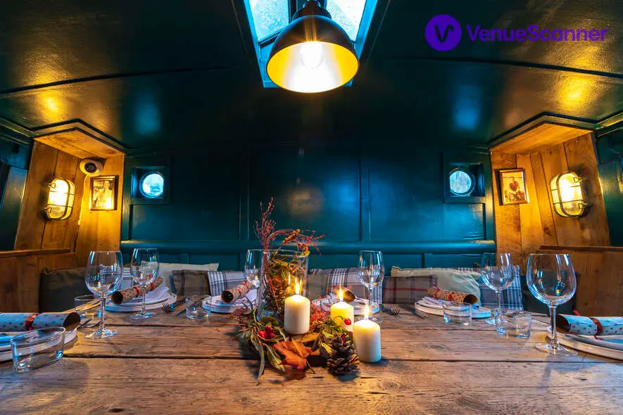 Barge East, Captains Cabin photo #3