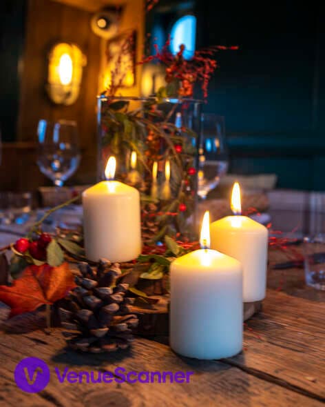 Captains Cabin, Barge East photo #2