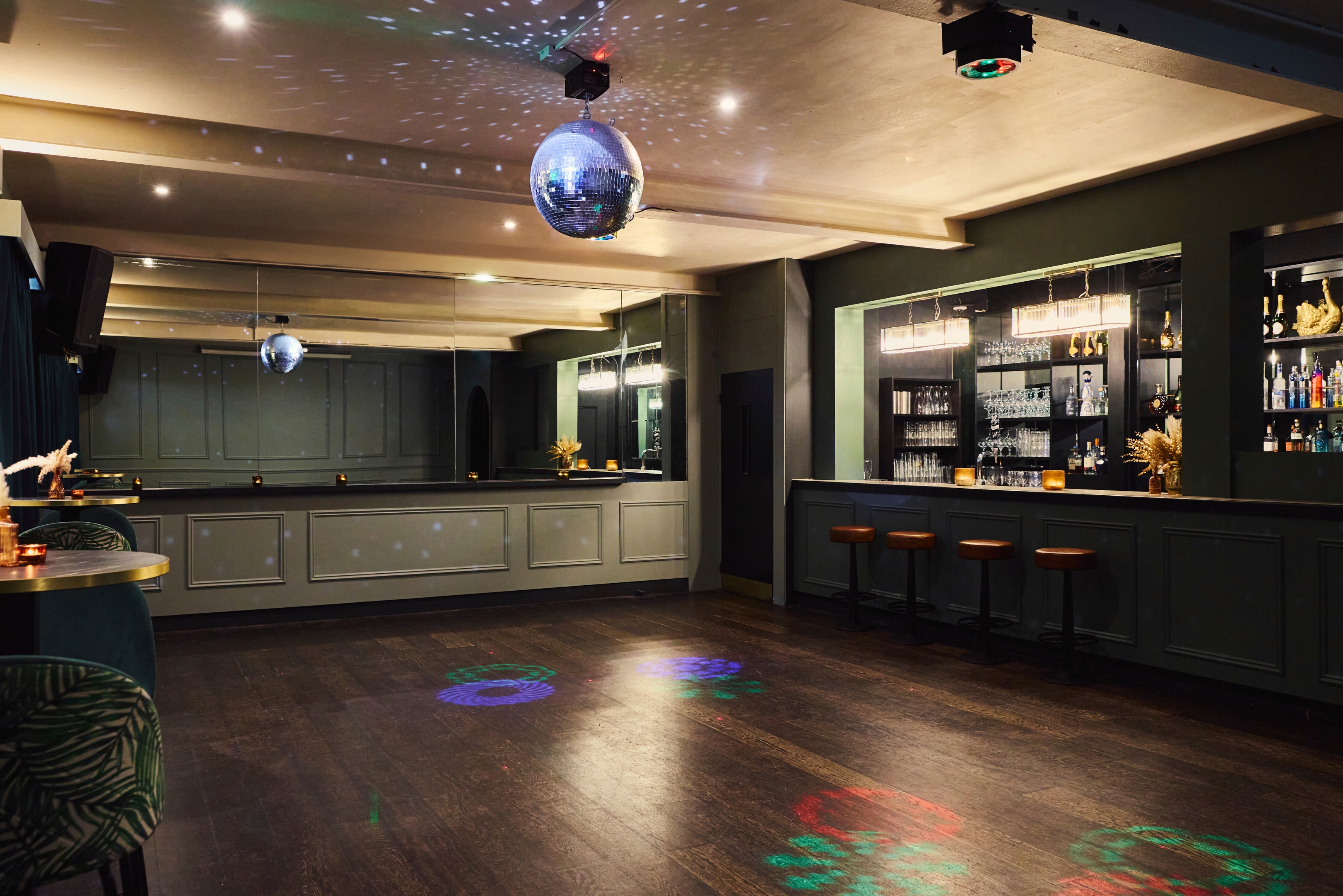 Photo of The Exhibit, The Mezzanine