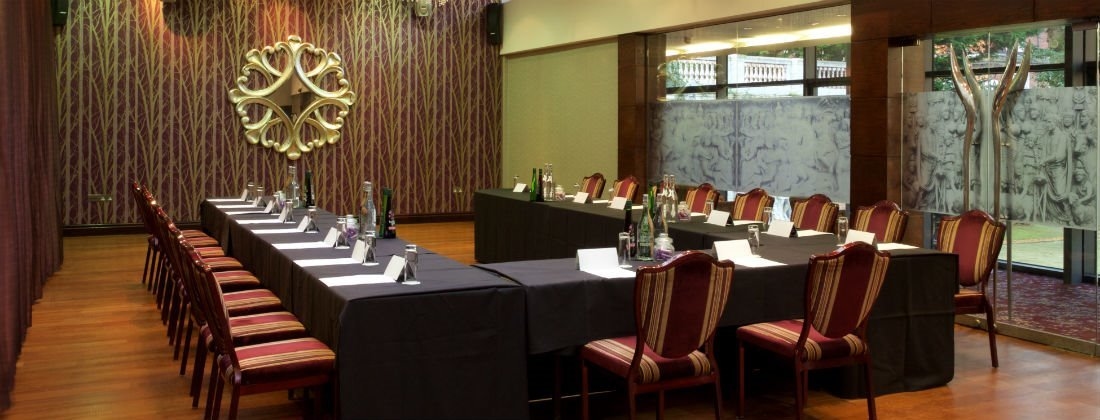 Photo of Hallmark Hotel Chester, The Queen, Prince Albert