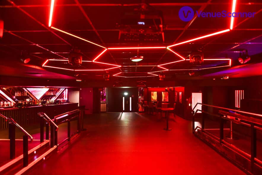 Room 2, Circuit Cardiff photo #3